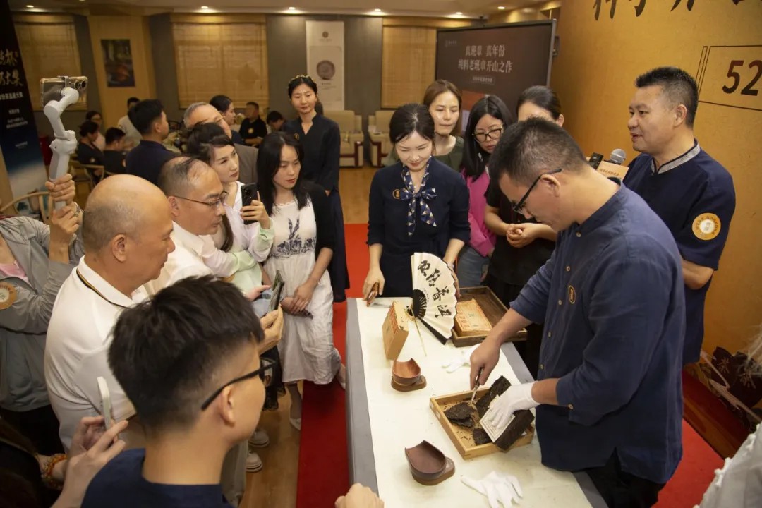 香港旧版六宝典下载